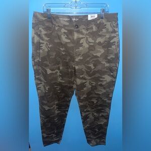 Style & Co Camouflage Jeans